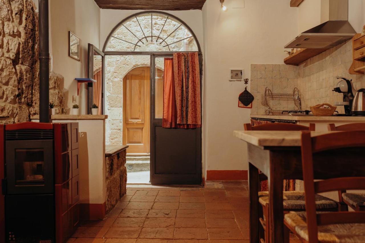 Dolce Vita Assedio Pitigliano Bagian luar foto
