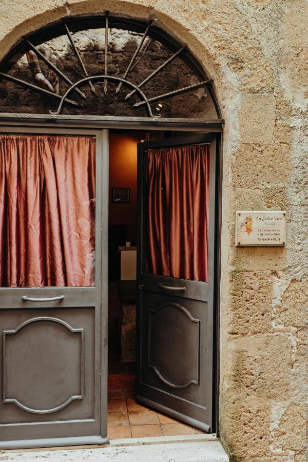 Dolce Vita Assedio Pitigliano Bagian luar foto